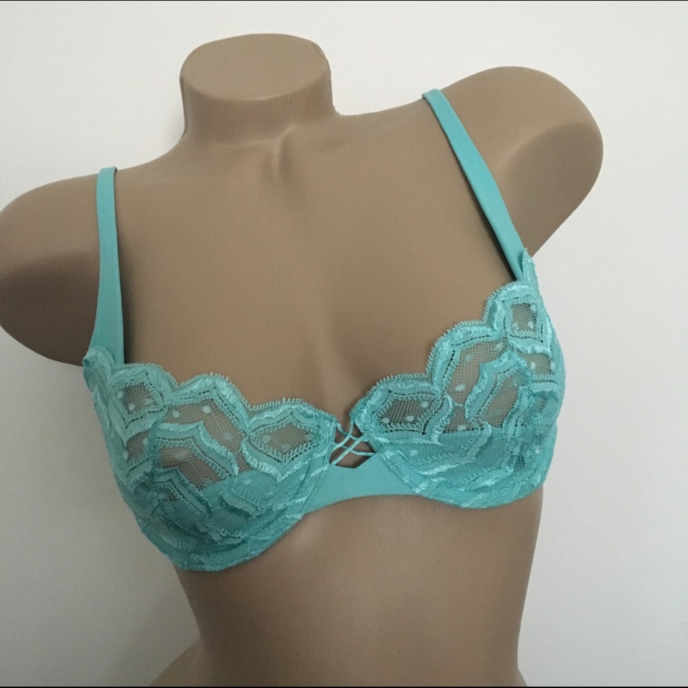 NEW VICTORIA'S SECRET Push-up w/o Padding Underwire Bra 34C 36C